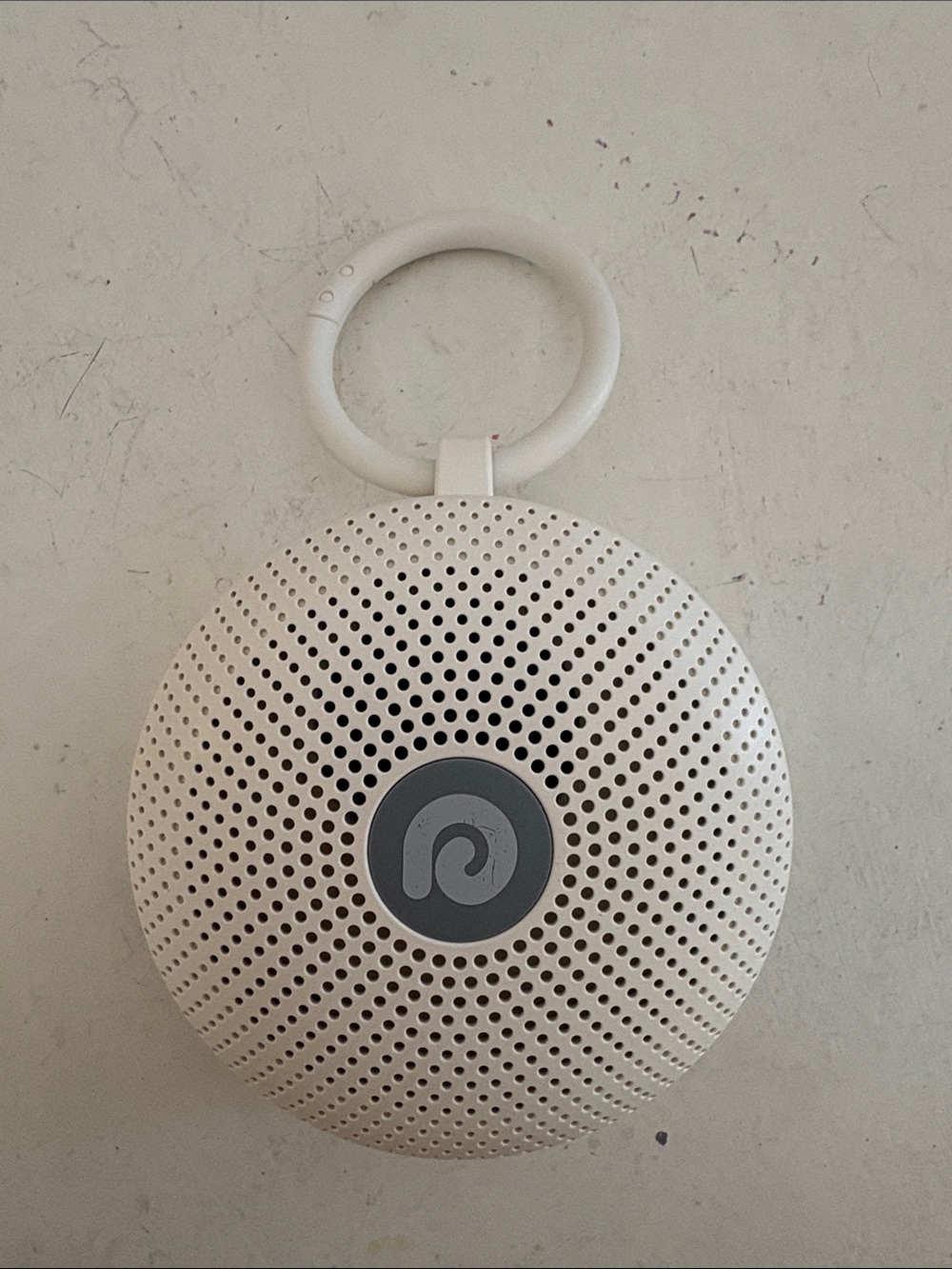 Portable sound machine white noise